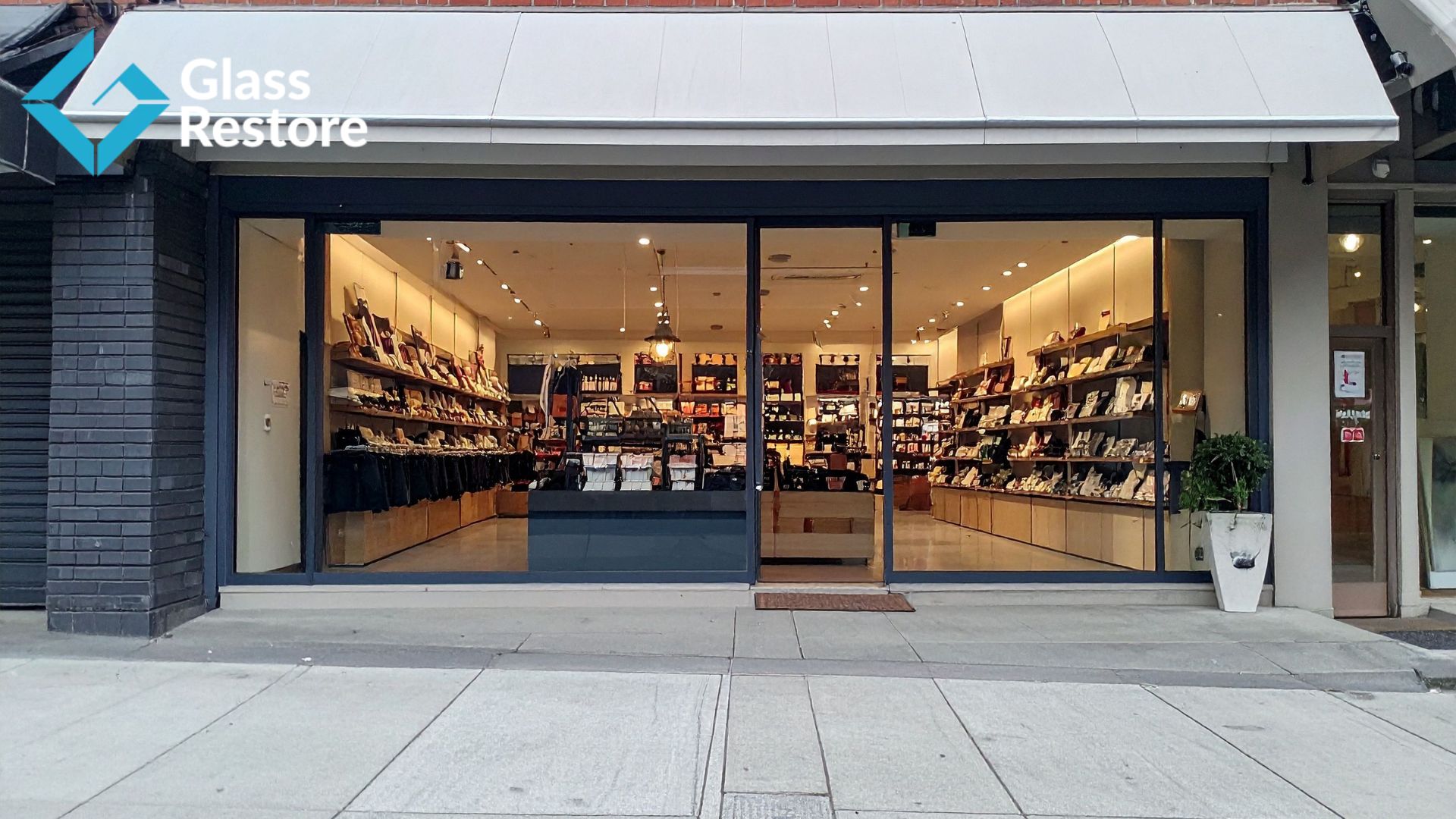 storefront glass replacement in Los Angeles